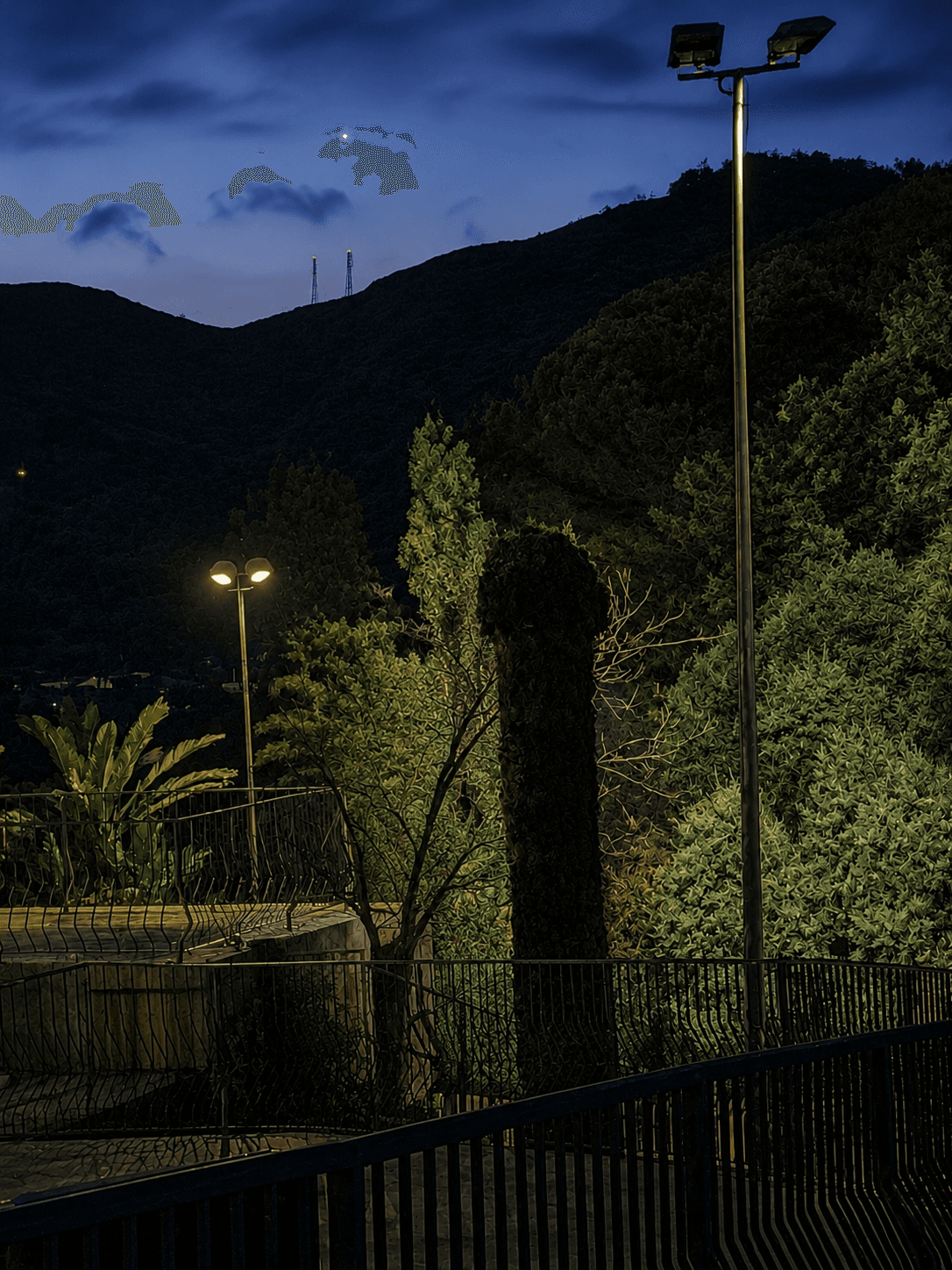 Venus brillante, sobre el Garraf — Astrofels